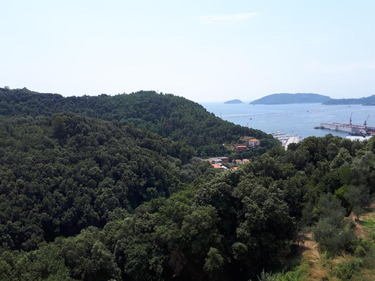 Casa Vacanze P&G. Colline, Mare, Relax La Spezia Exterior foto